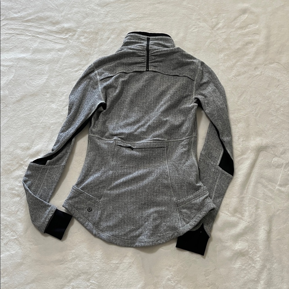 Lululemon Athletica Gray and Black Quarter-Zip Pullover - Picture 12 of 13